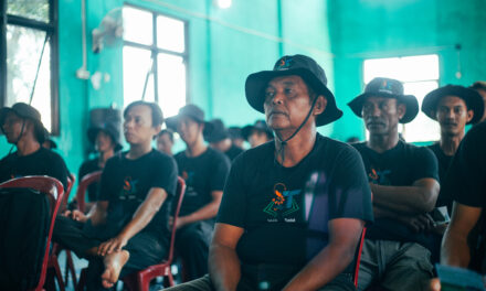 Sekolah Tambak: Mendorong budidaya udang “ramah iklim” dan berkelanjutan