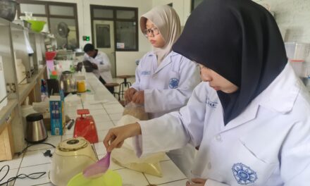 Tim AquaPower UGM produksi pakan berbasis maggot untuk bantu pembudidaya