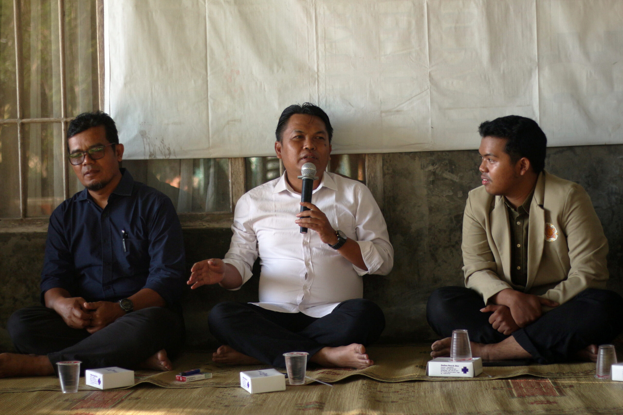 Kurniawan Widiyanto saat memberikan sambutan pada acara peresmian. ©Media dan Informasi Keluarga Mahasiswa Ilmu Perikanan.